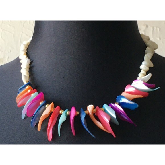 Faux Seashell Bright Colors Faux Mother of Pearl 18" Necklace - Picture 5 of 7